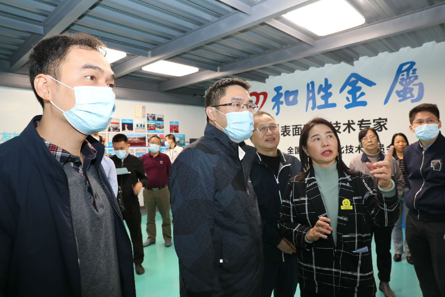 朱喆總經理介紹在專利申請和參與國際標準制定方面的和勝取得的成績 朱喆總經理介紹在專利申請和參與國際標準制定方面的和勝取得的成績